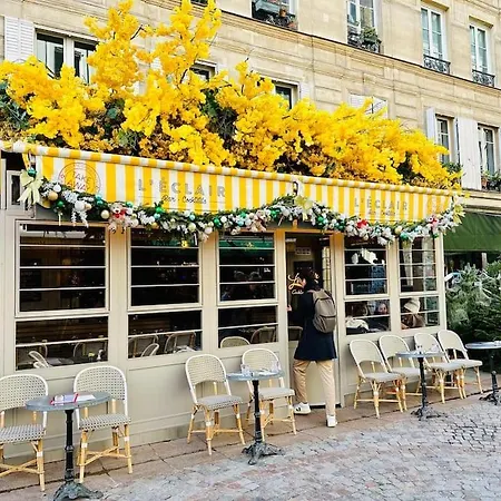 Magnifique Tour Eiffel / Rue Cler Paris